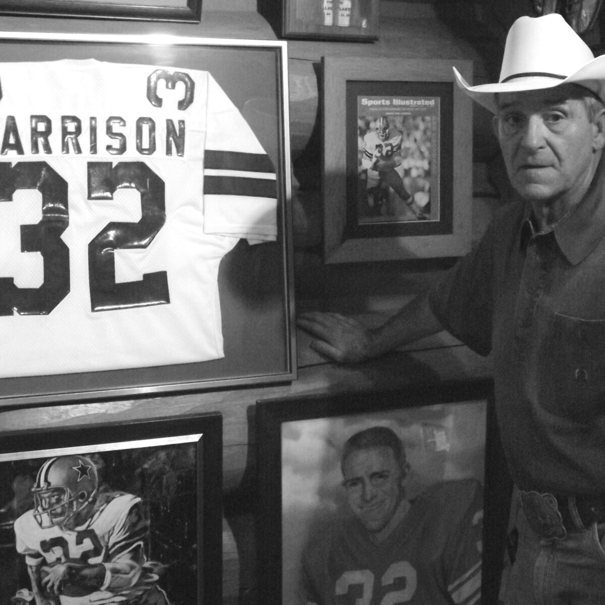 Photo of Walt Garrison with Dallas Cowboys Jersey