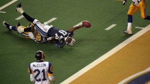 Mike Jones tackles Kevin Dyson Super Bowl 34
